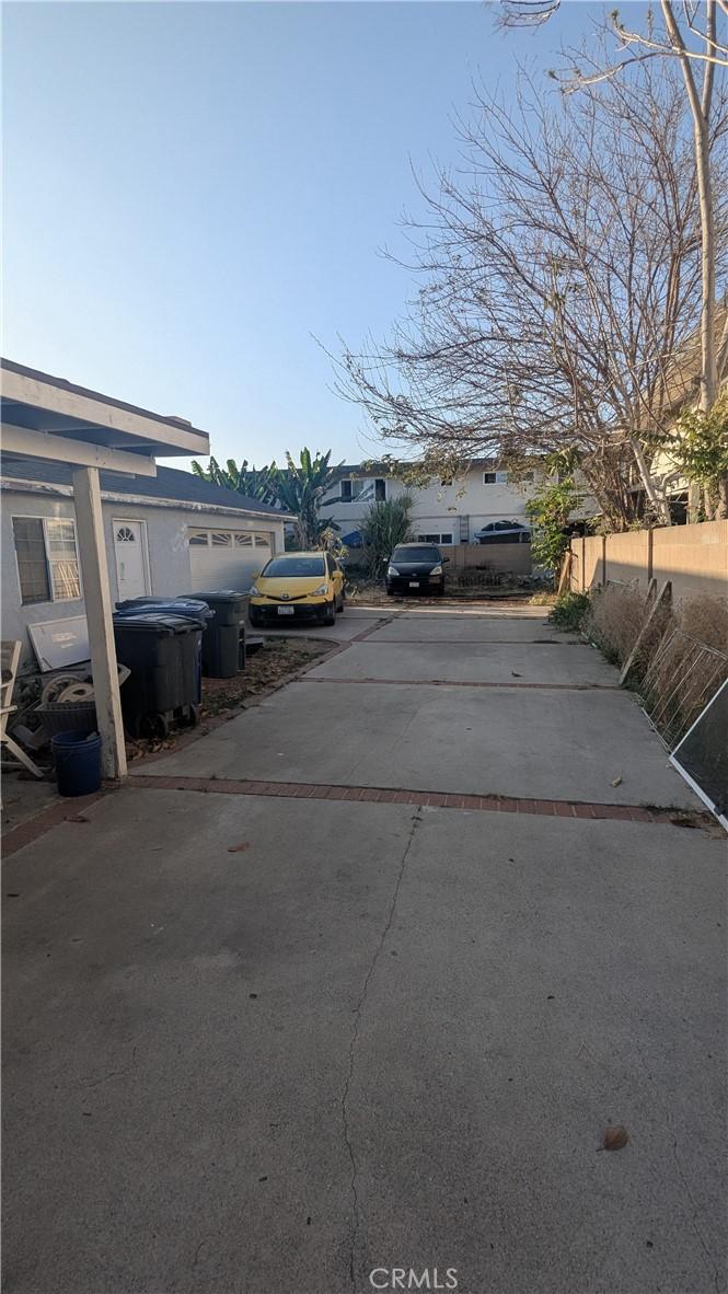 7261 9th St, Buena Park, CA 90621 - view of front of property featuring concrete driveway