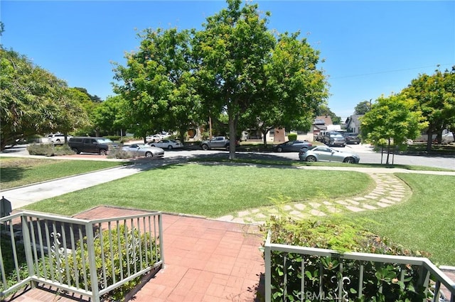565 N Laurel Ave, Upland, CA 91786 - view of green lawn