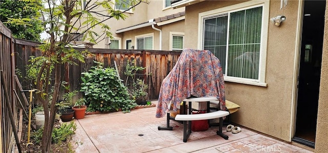 15048 Westin Ln, La Mirada, CA 90638 - fenced backyard featuring a patio