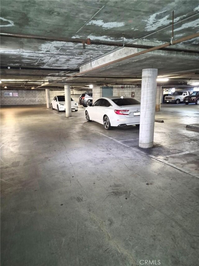 13325 Kornblum Ave, Hawthorne, CA 90250 - view of parking garage