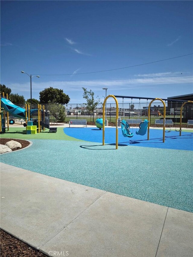 13325 Kornblum Ave, Hawthorne, CA 90250 - view of community playground