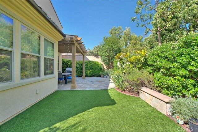 25 Sedgewick, Irvine, CA 92620 - fenced backyard featuring a pergola and a patio area