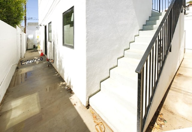728 Euclid St, Santa Monica, CA 90402 - view of stairway