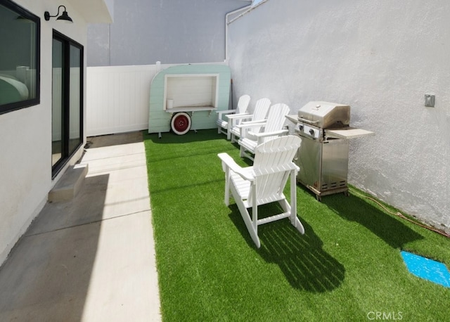 728 Euclid St, Santa Monica, CA 90402 - view of green lawn