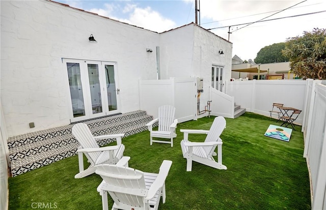 728 Euclid St, Santa Monica, CA 90402 - fenced backyard featuring french doors