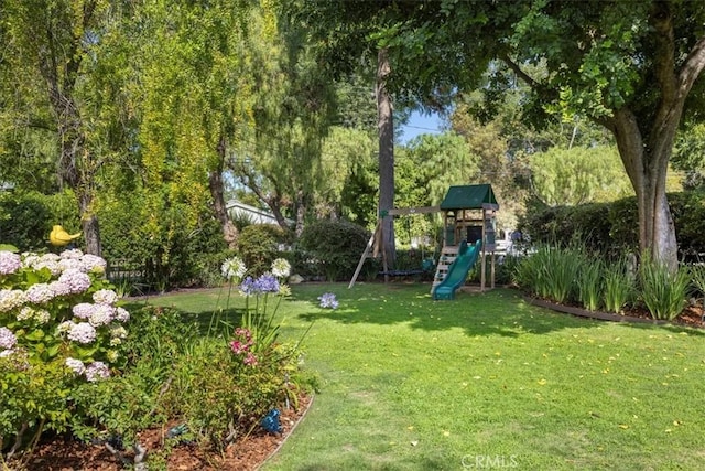 11 Dapplegray Ln, Rolling Hills Estates, CA 90274 - view of green lawn with a playground