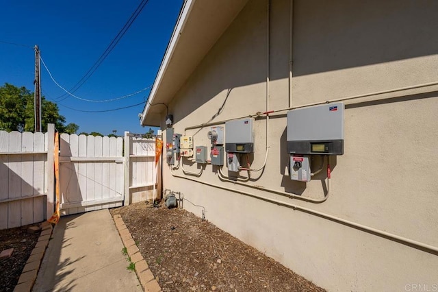 7215 San Pasqual St, Lemon Grove, CA 91945 - view of side of home with stucco siding