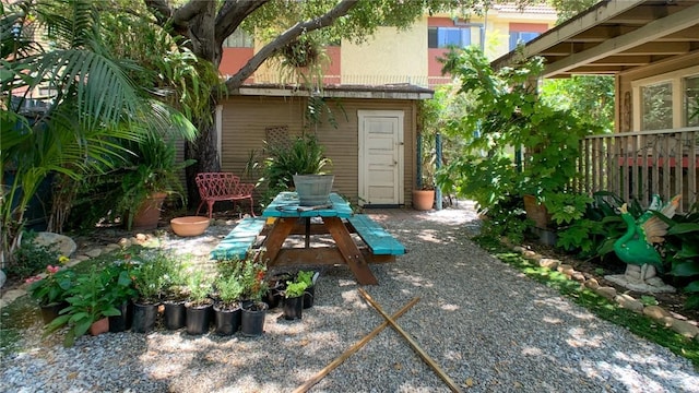 241 N Verdugo Rd, Glendale, CA 91206 - view of yard with a patio