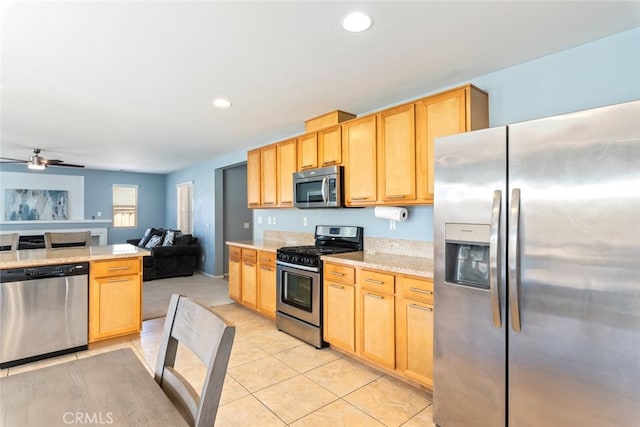 34085 Agaliya Ct, Lake Elsinore, CA 92532 - photo 16