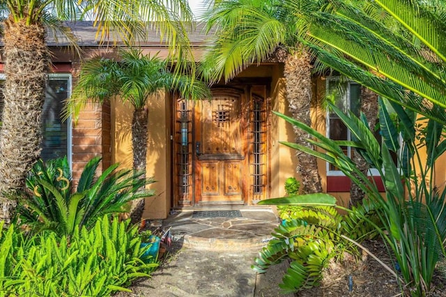 157 Beechtree Dr, Encinitas, CA 92024 - entrance to property featuring stucco siding