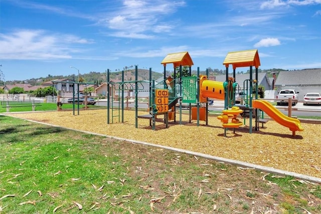 28021 Paseo Reposo, San Juan Capistrano, CA 92675 - community playground with a residential view