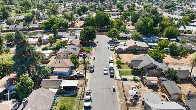531 7th, Bakersfield, CA 93304 - aerial perspective of suburban area with property parcel outlined