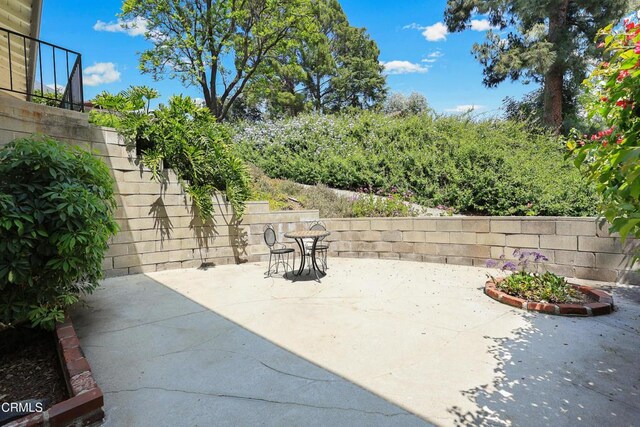 5240 Ramsdell Ave, La Crescenta, CA 91214 - view of patio / terrace