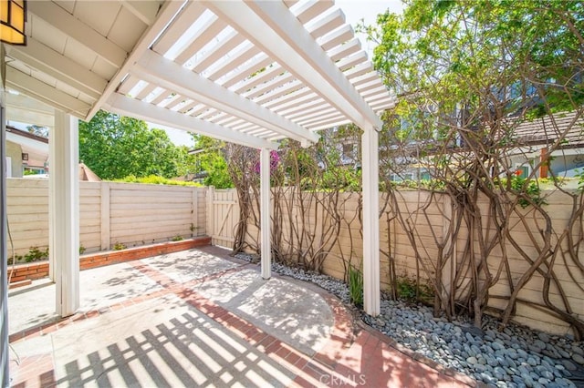 35 Havenwood Unit 83, Irvine, CA 92614 - fenced backyard with a patio area and a pergola
