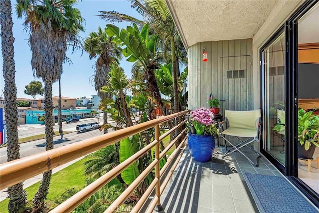 3811 E Livingston Dr Unit 1, Long Beach, CA 90803 - view of balcony