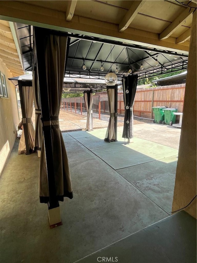 1220 Bidwell Ave, Chico, CA 95926 - view of garage