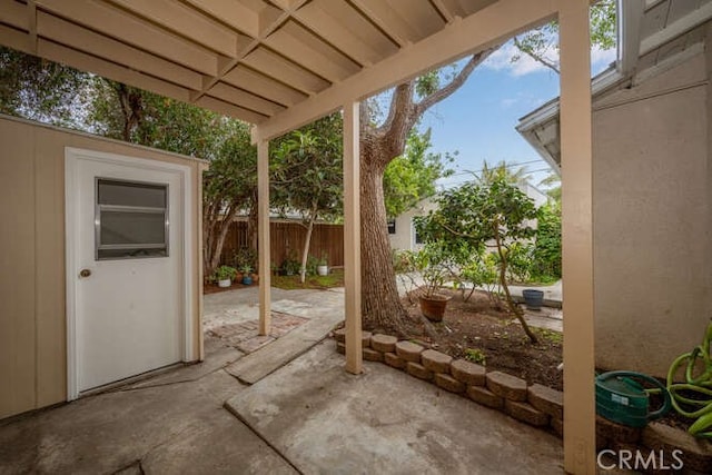 338 Prospect Ave, Long Beach, CA 90814 - view of patio / terrace