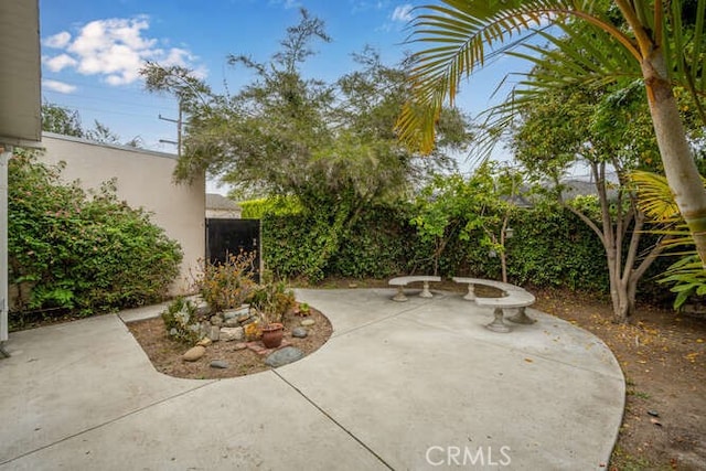 338 Prospect Ave, Long Beach, CA 90814 - view of patio / terrace