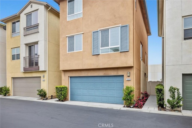 12039 Stanley Park Ct, Hawthorne, CA 90250 - multi unit property with stucco siding and a garage