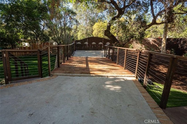 3183 N Laurel Canyon Blvd, Studio City, CA 91604 - surrounding community