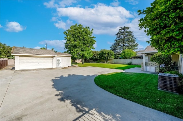 1419 S 4th Ave, Arcadia, CA 91006 - view of yard with a garage