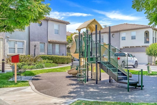 2755 Castlehill Rd Unit 1, Chula Vista, CA 91915 - view of community play area