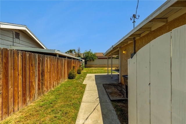 4523 Columbia Ave, Riverside, CA 92501 - view of yard with a patio