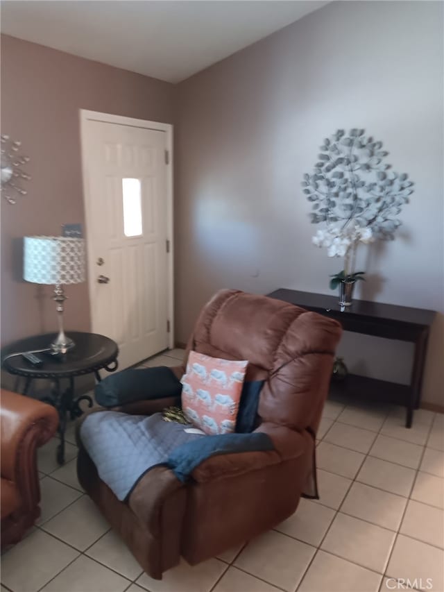 412 Leeta St, Bakersfield, CA 93307 - foyer entrance featuring light tile patterned flooring