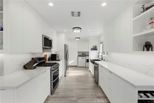 5030 Newcastle Ave, Encino, CA 91316 - photo 2