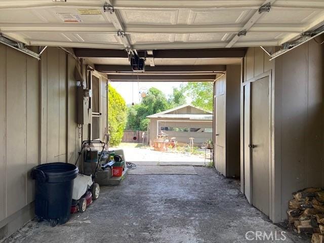 7 Westwood Way, Oroville, CA 95966 - view of garage
