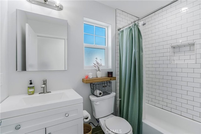 5924 Gran Paseo Way, Atascadero, CA 93422 - full bathroom with vanity and shower / bathtub combination with curtain