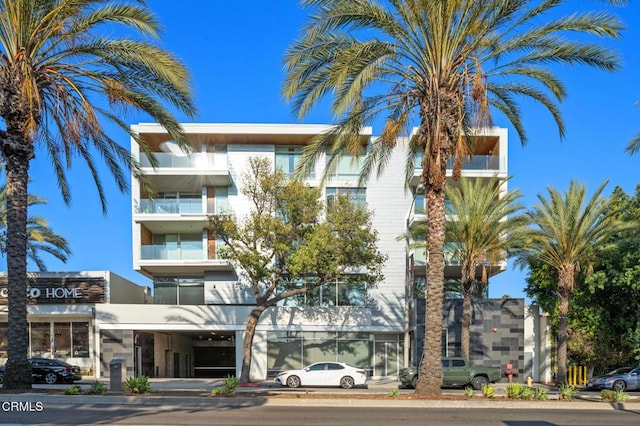482 S Arroyo Pkwy Unit 405, Pasadena, CA 91105 - view of building exterior