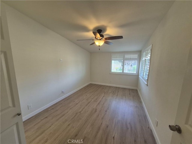 1501 Pelham Rd Unit 127J, Seal Beach, CA 90740 - unfurnished room with wood finished floors and a ceiling fan