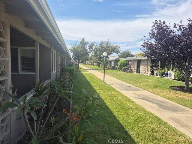 1501 Pelham Rd Unit 127J, Seal Beach, CA 90740 - view of green lawn