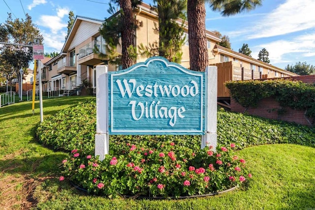 4540 Maple Ave Unit 153, La Mesa, CA 91941 - community / neighborhood sign featuring a yard