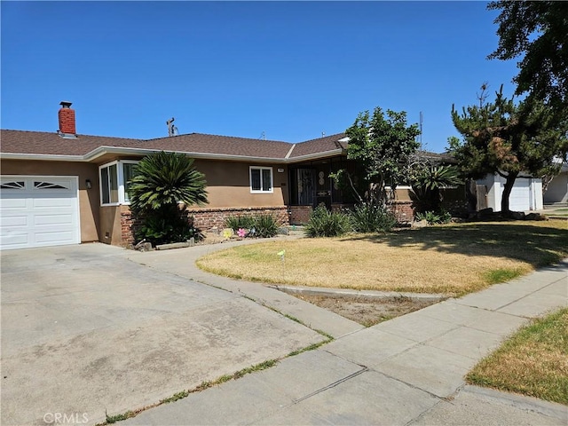 5495 N Callisch Ave, Fresno, CA 93710 - ranch-style home featuring stucco siding, a front yard, a garage, concrete driveway, and a chimney