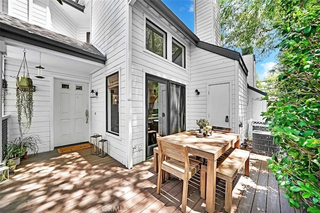 645 Springbrook, Irvine, CA 92614 - deck with outdoor dining area