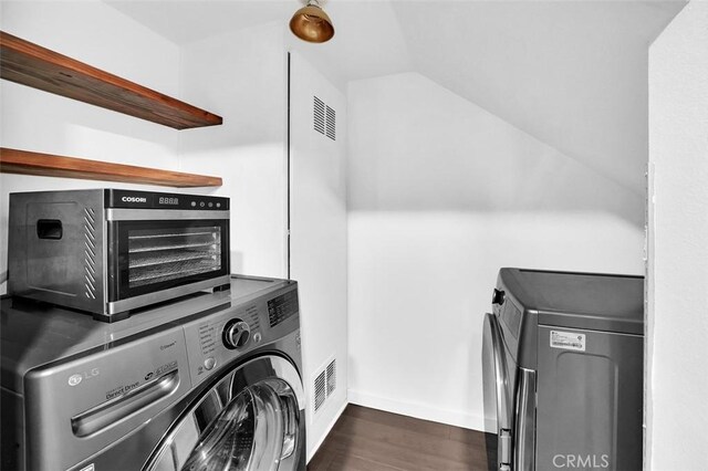 645 Springbrook, Irvine, CA 92614 - laundry room featuring dark wood-style flooring and independent washer and dryer