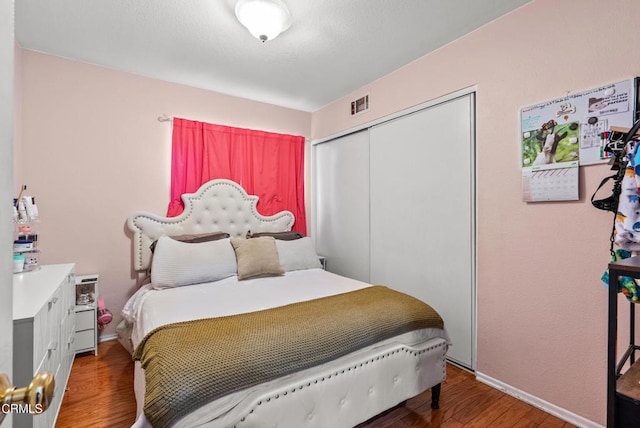 1306 Bluejay St, Fillmore, CA 93015 - bedroom with a closet and wood finished floors