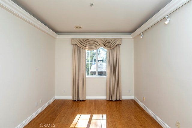 7218 Hillside Ave Unit 202, Los Angeles, CA 90046 - unfurnished room featuring wood-type flooring and baseboards