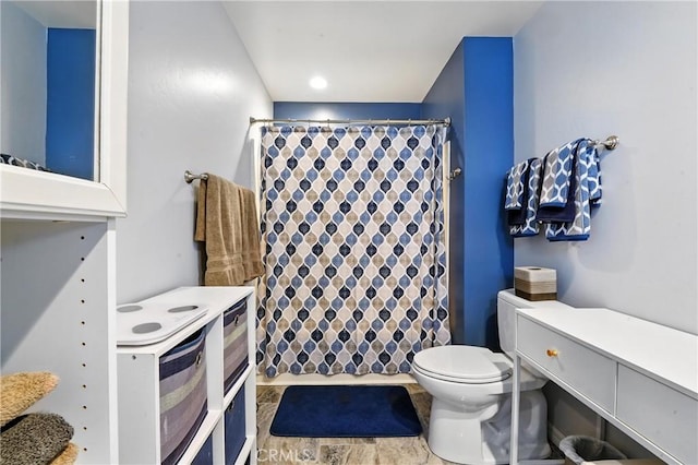 2275 Ximeno Ave, Long Beach, CA 90815 - bathroom featuring toilet and a shower with shower curtain