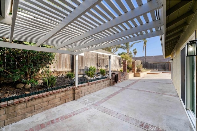 7293 Macy Ct, Riverside, CA 92503 - fenced backyard with a patio and a pergola