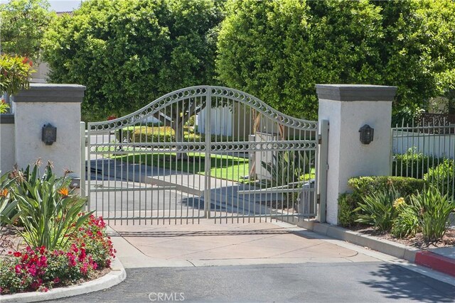 7 Luzern, Mission Viejo, CA 92692 - view of gate