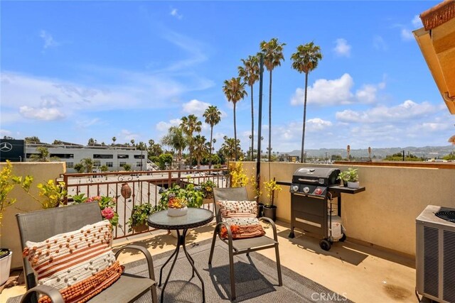 14535 Margate St Unit 13, Sherman Oaks, CA 91411 - balcony with area for grilling