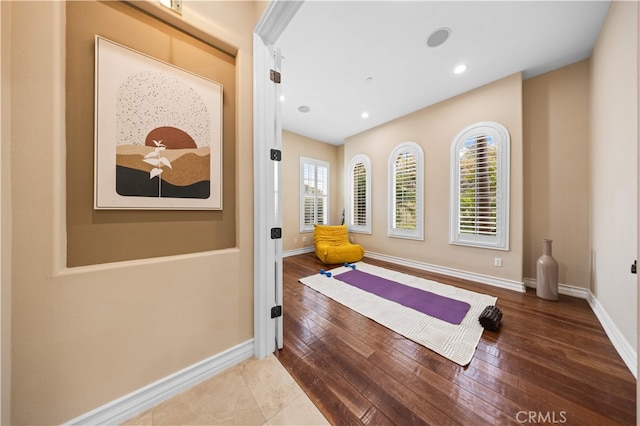2 Cresta Del Sol, San Clemente, CA 92673 - exercise area with recessed lighting and hardwood / wood-style floors