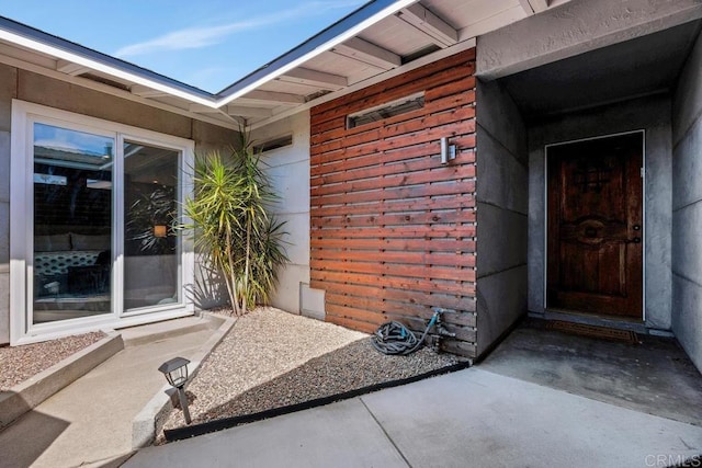 3985 Shenandoah Dr, Oceanside, CA 92056 - entrance to property