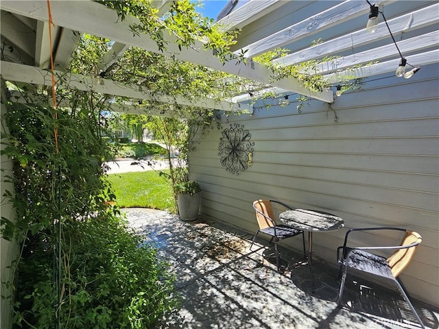 41710 Crispi Ln, Lancaster, CA 93536 - view of patio
