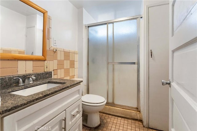 2005 Magnolia Ave, Los Angeles, CA 90007 - bathroom featuring a shower stall, vanity, and tile patterned flooring