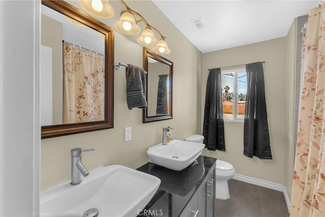 74417 Maricopa Dr Unit 29, Palms, CA 92277 - bathroom featuring tile patterned flooring and a shower with shower curtain