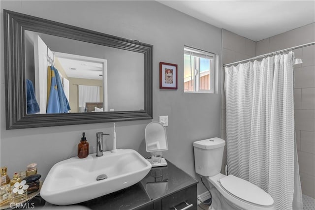 74417 Maricopa Dr Unit 29, Palms, CA 92277 - bathroom with a shower with curtain and vanity